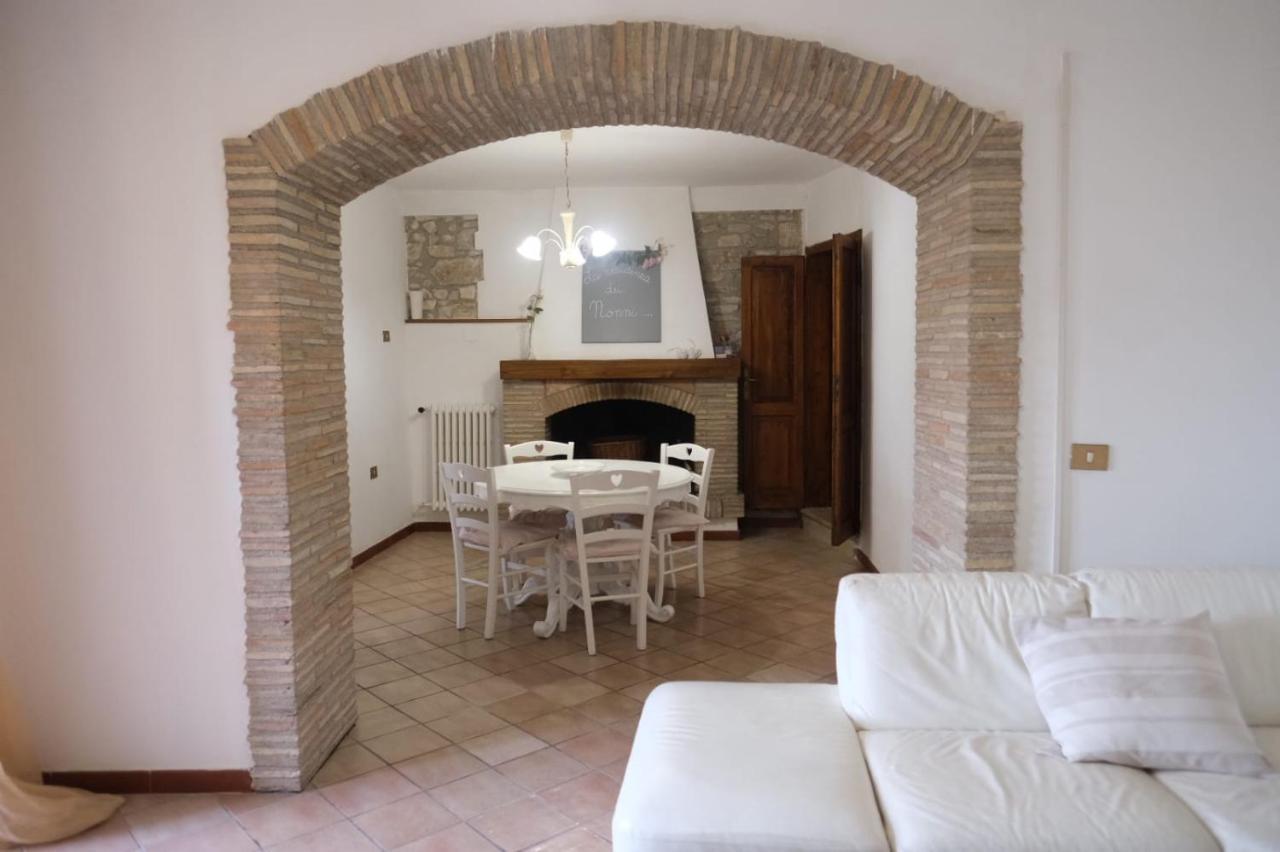 La Residenza Dei Nonni Apartman Montefranco Kültér fotó